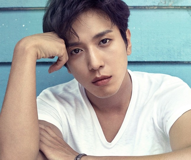 Giúp Yonghwa (CNBlue) gian lận điểm thi, giáo sư Đại học phải ngồi tù ảnh 2