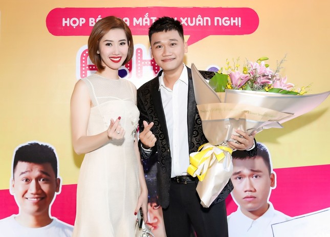 NSND Hồng Vân "nhắc nhở" Xuân Nghị không được mê hát quên sân khấu ảnh 4