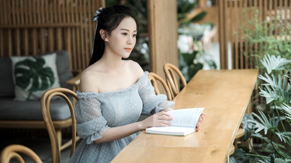 Tiết lộ bị lạm dụng tình dục lúc 5 tuổi, nữ chính "Quỳnh búp bê" quá thật thà? ảnh 2