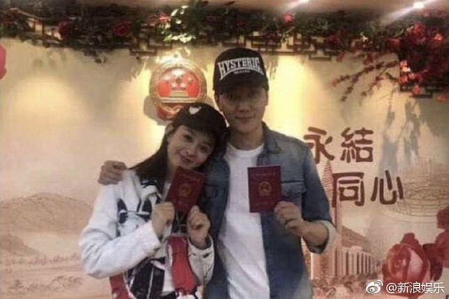 Sinh nhật có hoa, có bánh lại có "ông xã" kề bên, Triệu Lệ Dĩnh thật đáng ngưỡng mộ ảnh 5