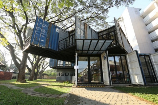 Độc đáo trường Đại học được xây bằng 22 thùng container tái chế đẹp mê người tại Chiangmai ảnh 7