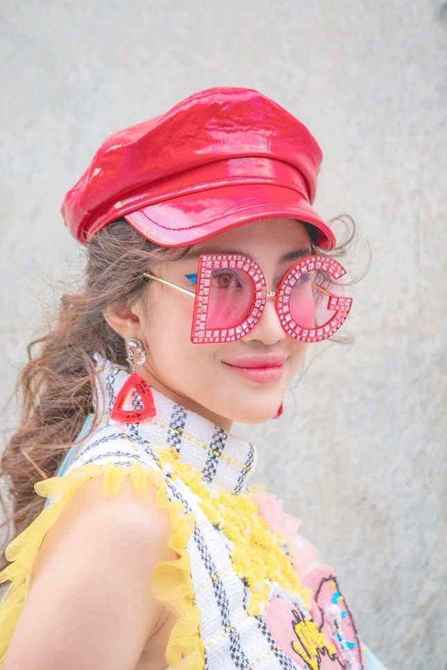 Lần đầu tham dự "Seoul Fashion Week", Thiên Nga "The Face" được xuất hiện trên Instagram của Vogue ảnh 3