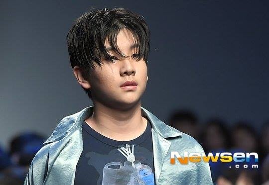 Lee Woo Jin (The East Light) gắng gượng thực hiện lịch trình giữa tâm bão vụ bạo hành ảnh 2