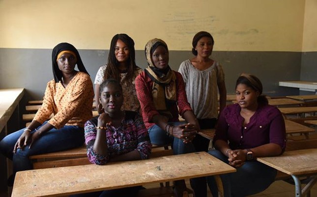 Nữ sinh Senegal bị giáo viên gạ tình đổi điểm, lạm dụng nhiều năm ảnh 3