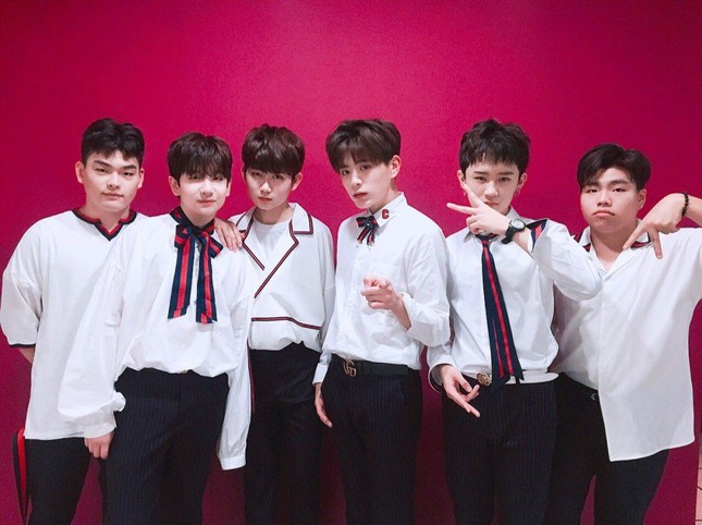Bạo hành TheEastLight: Anh em nhà Lee vẫn đang hoảng loạn, mẹ các thành viên cảm ơn fan Việt ảnh 2
