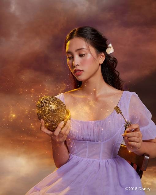 Hình ảnh Hoa hậu Tiểu Vy bất ngờ xuất hiện trên fanpage chính thức của hãng phim Disney ảnh 4