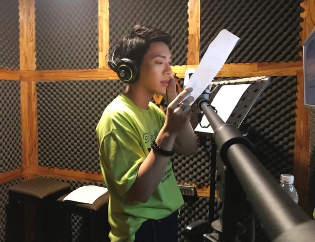 "Chạy hết tốc lực" như Erik: Ra sản phẩm mới cùng Hòa Minzy, Văn Mai Hương; cover hit “Hongkong1” ảnh 5