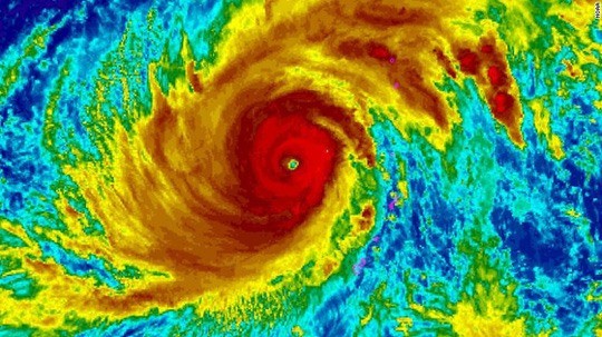 Siêu bão Yutu sắp "kéo quân" vào Đông Nam Á, soán ngôi bão Mangkhut? ảnh 1