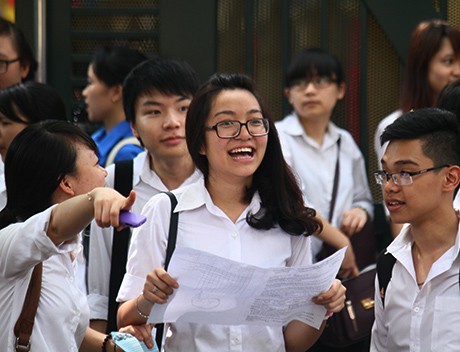 Chương trình giáo dục phổ thông mới: Giảm hơn 300 giờ học mỗi năm ảnh 1