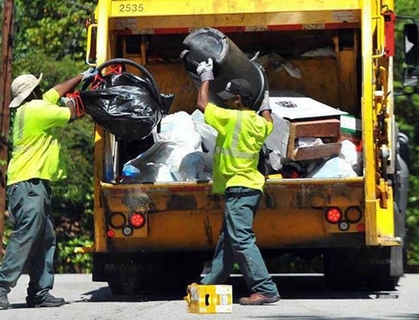 Nếu đôi khi bạn cảm thấy như mình bị “vùi dập”, hãy nhớ đến “Bãi biển Thủy tinh” ảnh 1