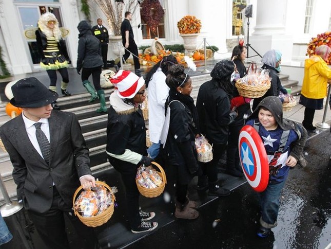 Khám phá lễ hội Halloween thú vị dành cho thiếu nhi ở Nhà Trắng ảnh 9