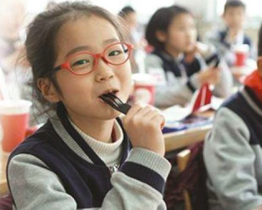 Bài văn của cô bé lớp 5 khiến nhiều người suy ngẫm: Hạnh phúc quan trọng hơn việc vào được Harvard ảnh 1