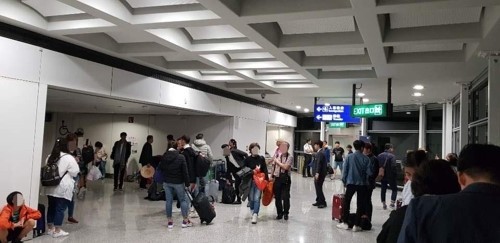 Chuyến bay của Vietjet đi Hàn Quốc hạ cánh khẩn cấp ở Hong Kong vì lý do kỹ thuật ảnh 1