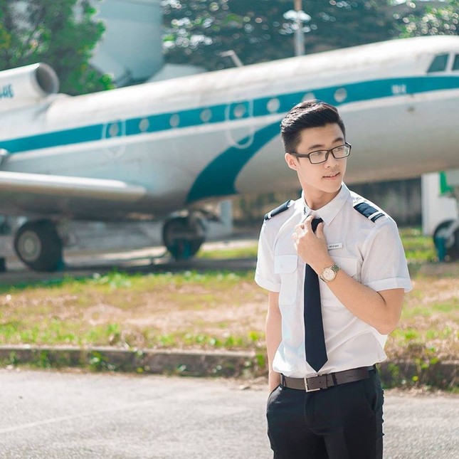 Nam sinh Học viện Hàng không đi hiến máu chỉ cần cười tươi cũng khiến nhiều cô gái "si mê" ảnh 2