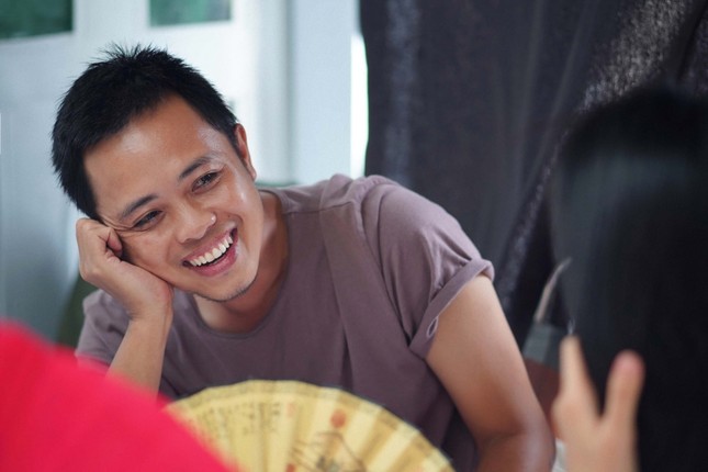 Không chỉ tiếp tục đóng vai gái quê, Ngọc Trinh lại còn "ế' trong phim điện ảnh mới ảnh 1