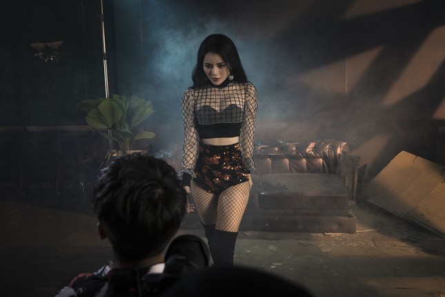 Kim Thành (S-Girls) hé lộ hình tượng quyến rũ trong MV solo đầu tay ảnh 2