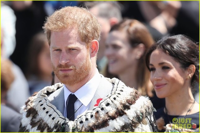 Công nương Meghan Markle lộ rõ bụng bầu 4 tháng khi thăm New Zealand ảnh 8