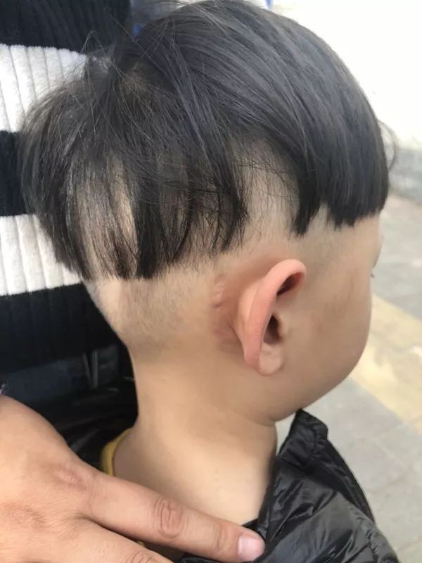 Làm mất máy trợ thính gần 1 tỷ đồng, cậu bé 3 tuổi khiến cả thành phố nháo nhào đi tìm ảnh 3