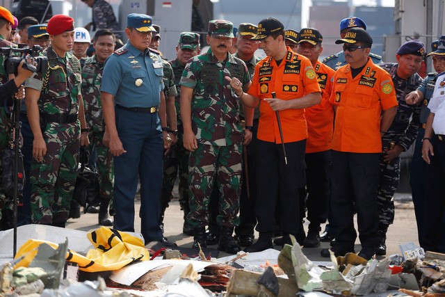 Indonesia có thể mất 6 tháng tìm lời giải cho thảm kịch rơi máy bay ảnh 1