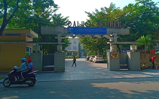 Giảng viên Đại học Sư phạm Huế bị kỷ luật vì giúp em gian lận điểm thi ảnh 1