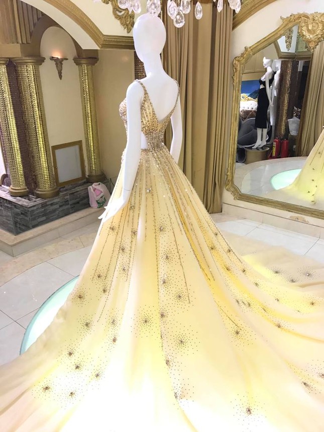 Hé lộ chiếc đầm dạ hội của Nguyễn Phương Khánh trước thềm chung kết "Miss Earth 2018" ảnh 3