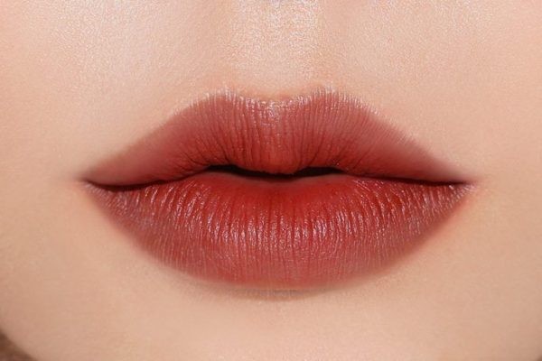 Những màu son vô cùng hợp với thời tiết mùa Đông mà bạn không thể bỏ qua ảnh 4
