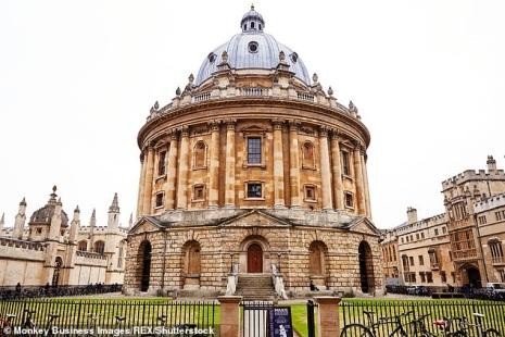 Lạ lùng như câu hỏi tuyển sinh của ĐH Oxford: Viên đá có hình dạng thế nào? ảnh 1