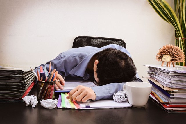 Hàn Quốc đối phó với tình trạng chết vì làm việc kiệt sức ảnh 2