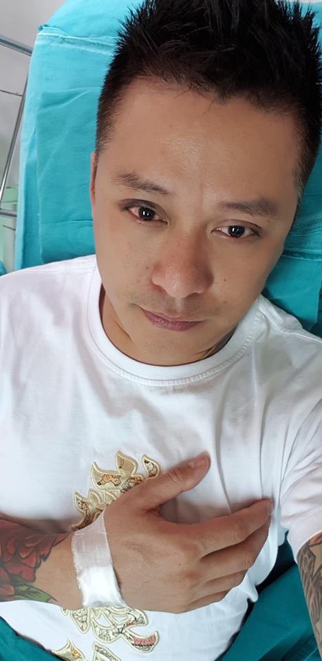 Gặp tai nạn làm giảm thị lực, Tuấn Hưng chính là sao Việt đen đủi nhất showbiz tháng qua! ảnh 1