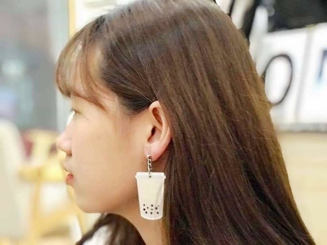 Dân mạng “phát cuồng” với bông tai ly trà sữa trân châu giúp các nàng hút mọi ánh nhìn ảnh 5