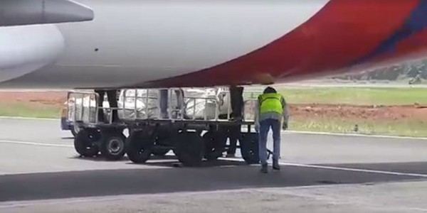 Chuyện hy hữu tại Indonesia: Thà hủy vé chứ nhất quyết không đi chuyến bay cùng… sầu riêng ảnh 3