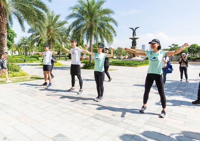 Diễm My 9x rủ Khả Ngân, Mâu Thủy, Mai Ngô lập "team" chinh phục đường chạy cự ly 42km ảnh 5