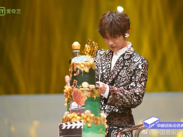 Fan ngã ngửa khi biết cảm hứng để viết bài “Giống nhau” của Vương Nguyên (TFBOYS) ảnh 2