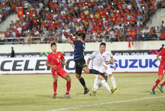Lào 0-3 Việt Nam: Công Phượng, Quang Hải lập công ảnh 2