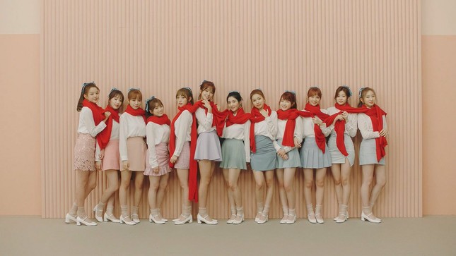 Sau sự cố của BTS ở Nhật, IZ*ONE "vạ lây", bị 30.000 người ký đơn gửi Nhà Xanh đòi “tẩy chay” ảnh 4