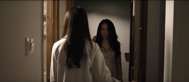 Cư dân mạng "bất bình" thay Hoa hậu Hương Giang vì ghen quá "chanh sả" trong MV mới ảnh 2