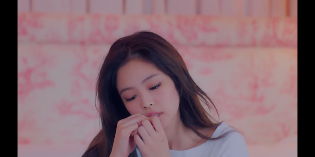Ngắm nhan sắc Jennie trong "SOLO", fan chỉ biết kêu lên: "Truyền thái y!" ảnh 11
