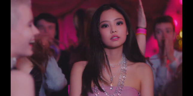Ngắm nhan sắc Jennie trong "SOLO", fan chỉ biết kêu lên: "Truyền thái y!" ảnh 6