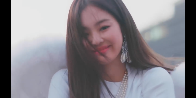 Ngắm nhan sắc Jennie trong "SOLO", fan chỉ biết kêu lên: "Truyền thái y!" ảnh 13