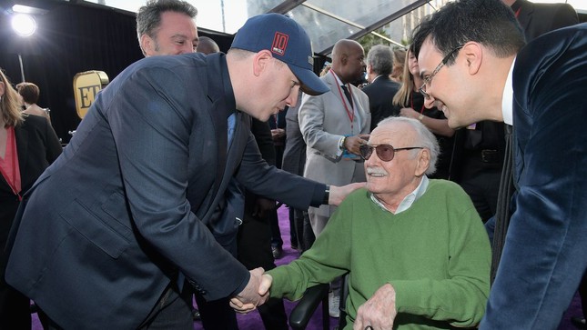 Cả Hollywood ngập trong thương tiếc vì sự ra đi của "cha đẻ" Marvel - Stan Lee ảnh 1