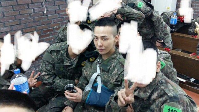 G-Dragon (BIG BANG) mập lên trông thấy, các fan không còn nhận ra thần tượng ảnh 3