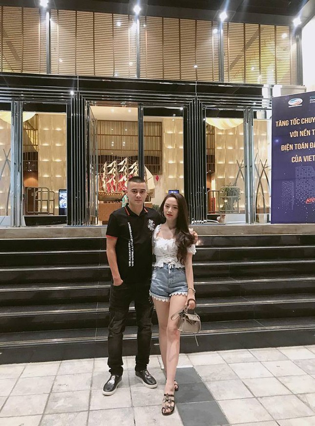 Bị bố chọc tức, cô bé 3 tuổi gọi điện khóc "cầu cứu" ông nội khiến dân tình... lăn ra cười ảnh 7