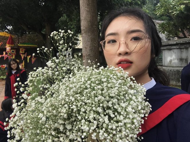 "Đau bụng" với nữ sinh có bộ ảnh "lầy lội" nhất mùa kỷ yếu ảnh 7
