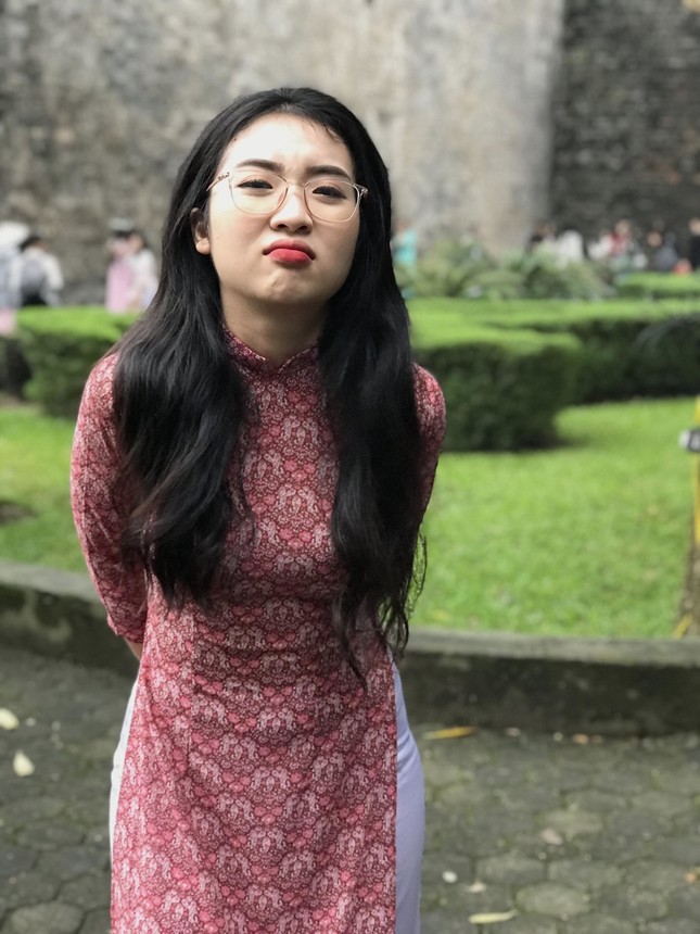 "Đau bụng" với nữ sinh có bộ ảnh "lầy lội" nhất mùa kỷ yếu ảnh 8
