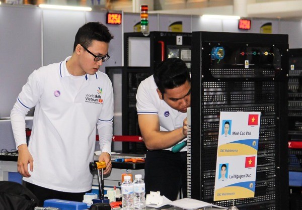 Bỏ đại học đi học nghề, trai đẹp Sài Gòn giành giải thưởng quốc tế ảnh 2