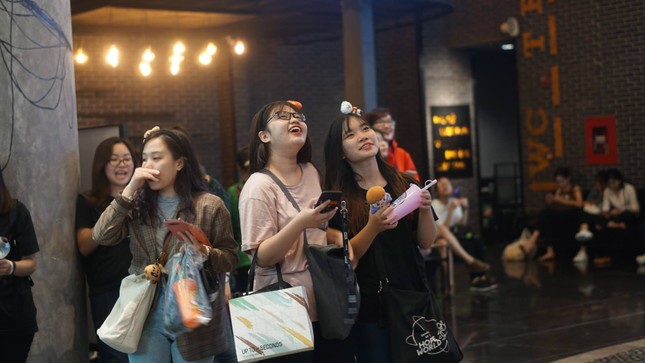 "Burn The Stage: The Movie" và những cảm xúc “buồn, vui, thương lẫn lộn” của ARMY ảnh 6