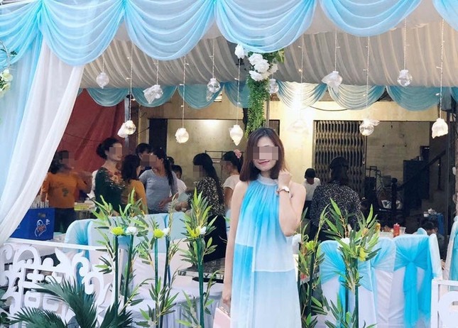 Cô gái váy áo lồng lộn đi đám cưới nhưng sự cố bất ngờ khiến quan viên hai họ "cười lăn" ảnh 2