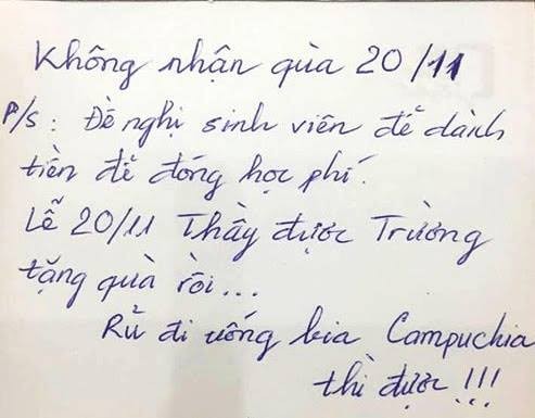 Thầy giáo "trường người ta" tuyên bố không nhận quà ngày 20/11, lý do hết sức đáng yêu ảnh 1