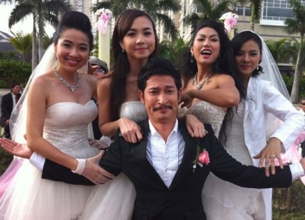 "Cặp đôi điện ảnh" Vân Trang - Huy Khánh tái hợp, cùng nhau làm người mẫu trên sàn catwalk ảnh 1