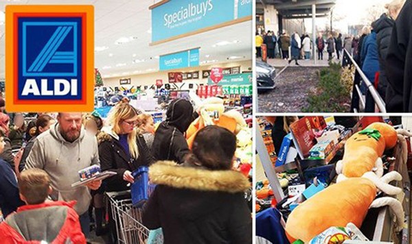 Black Friday: Củ cà rốt "kì dị" khiến đám đông điên loạn mua bằng được ảnh 2